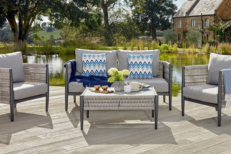 Garden Furniture For Smaller Outdoor Spaces-image
