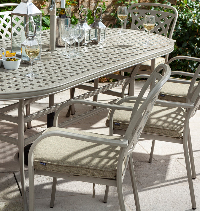 Hartman Berkeley 8 Seat Oval Dining Set