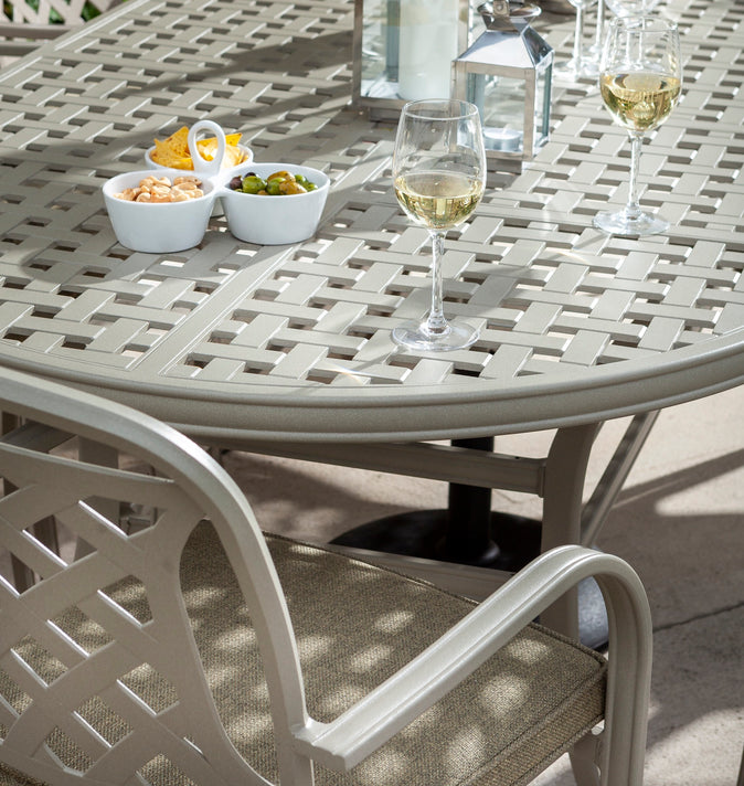 Hartman Berkeley 8 Seat Oval Dining Set