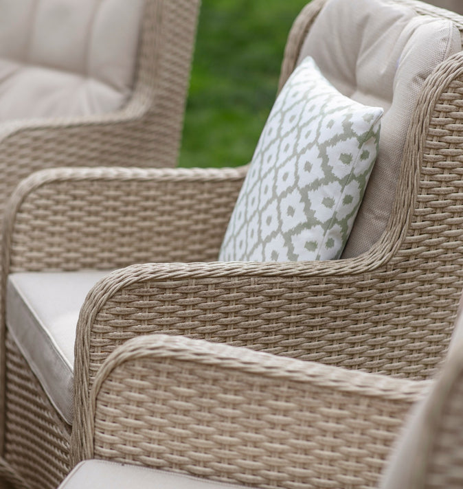 Bramblecrest Somerford 8 Seat Elliptical Dining Set