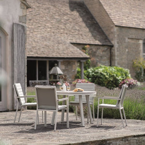 Bramblecrest Zurich 110cm Round Table With 4 Chairs