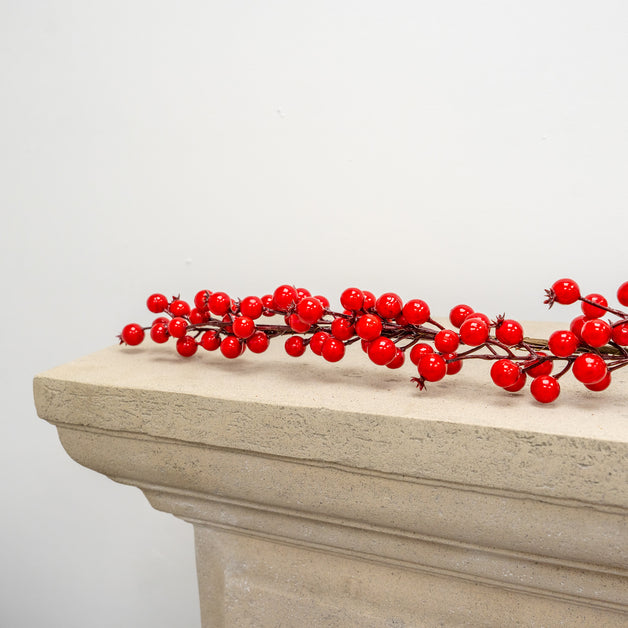 Shiny Red Berry Garland 150cm