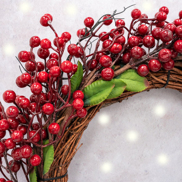 Large Red Berry Leaf Wreath